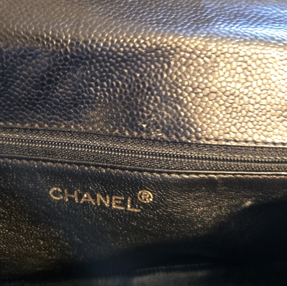 🔥 Chanel Black Quilted Caviar Shoulder Bag 🔥 - Picture 15 of 17